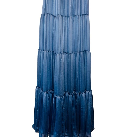 MAC DUGGAL tie neck halter tiered gown maxi dress light blue metallic formal 4 - Picture 6 of 14